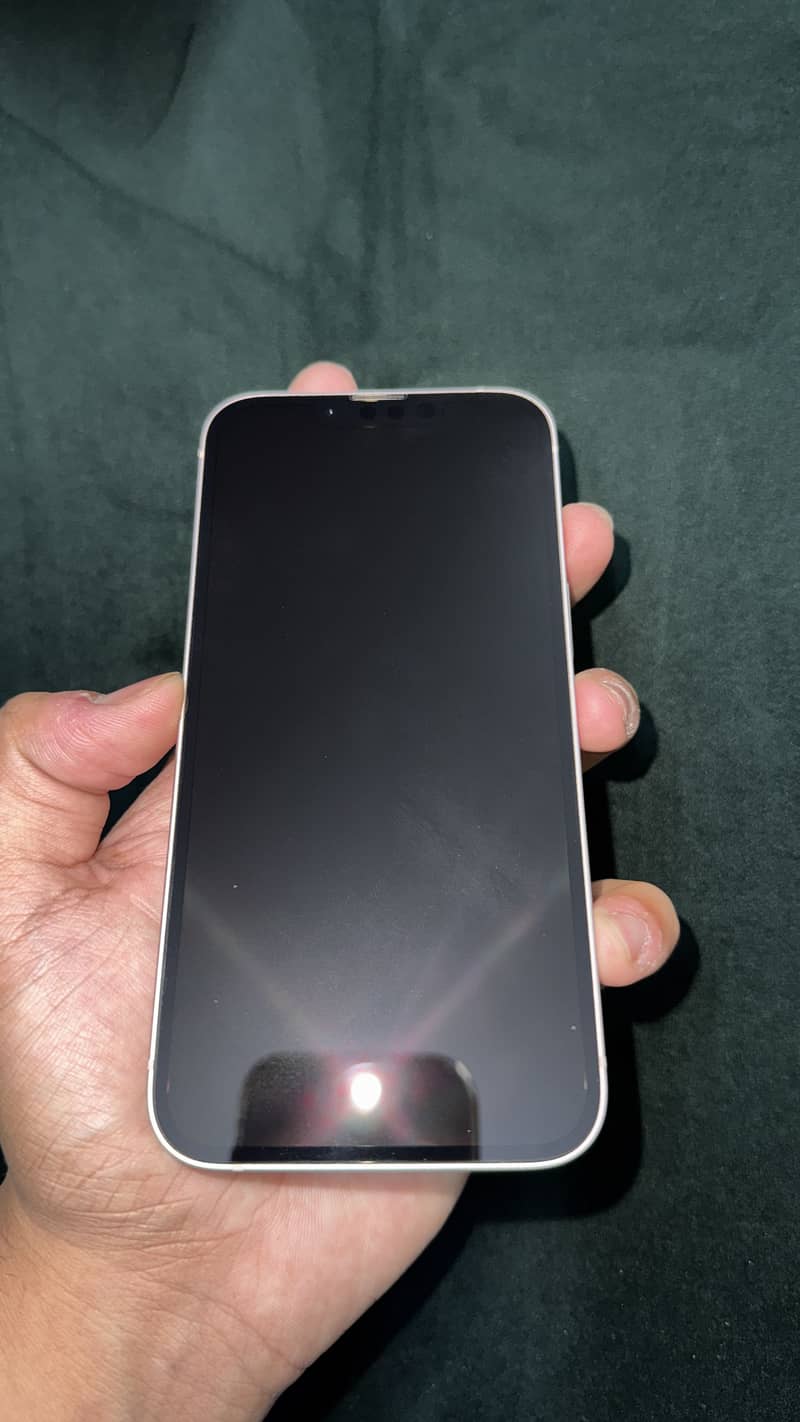 Apple iPhone 13 2