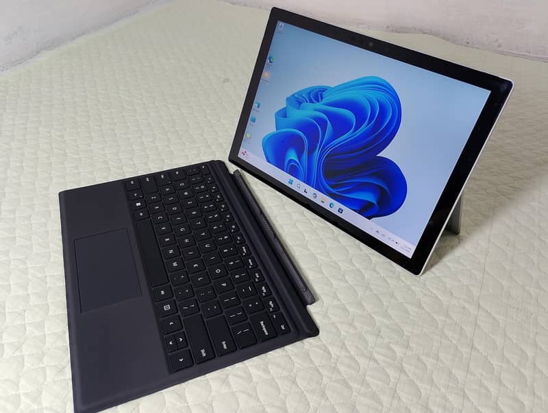 Microsoft surface pro 7+ 3
