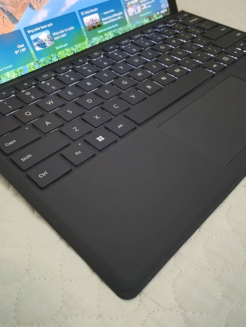 Microsoft surface pro 7+ 13