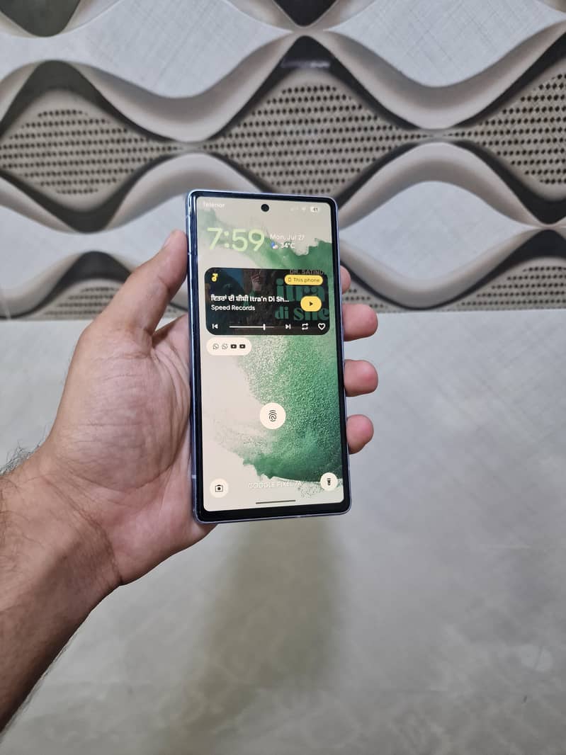 Google Pixel 7a 1