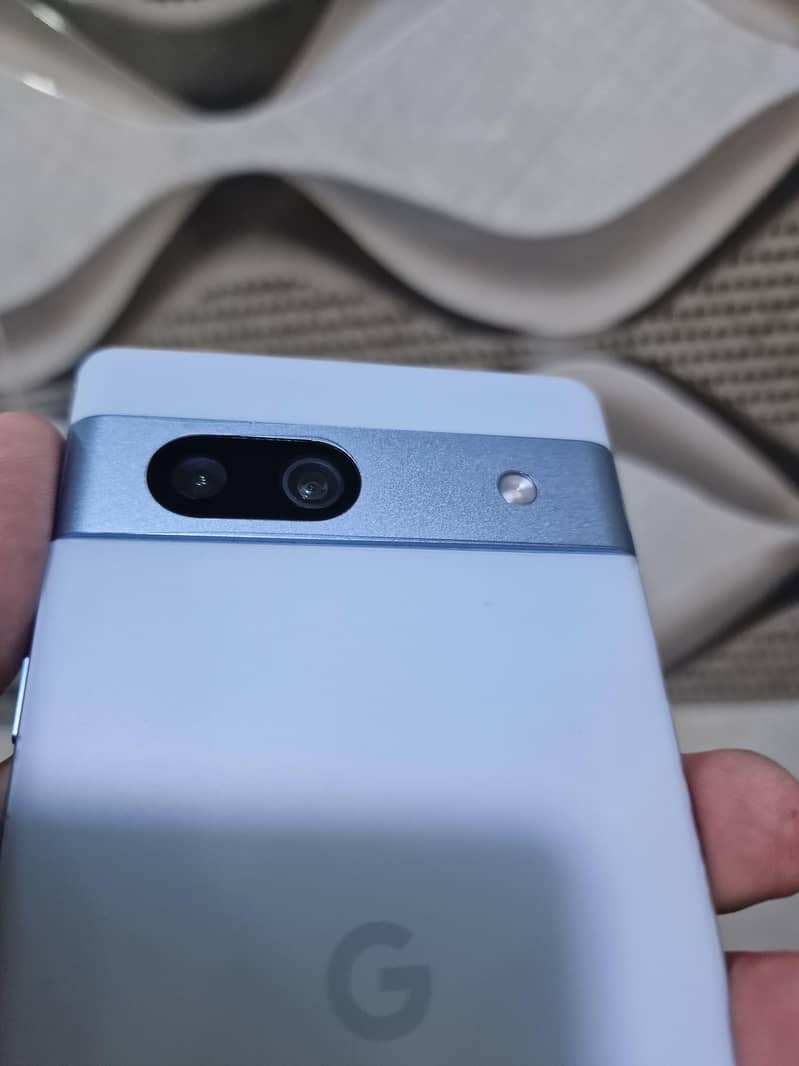 Google Pixel 7a 5