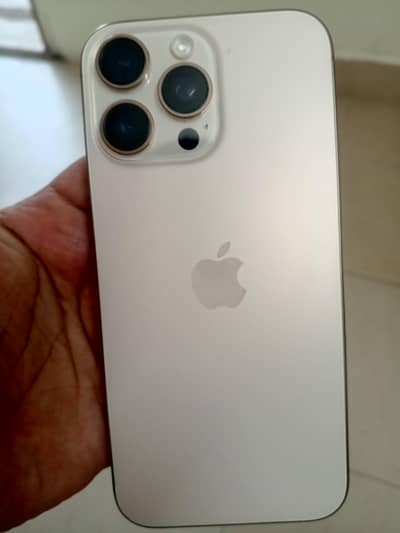 Apple iPhone 16 Pro Max