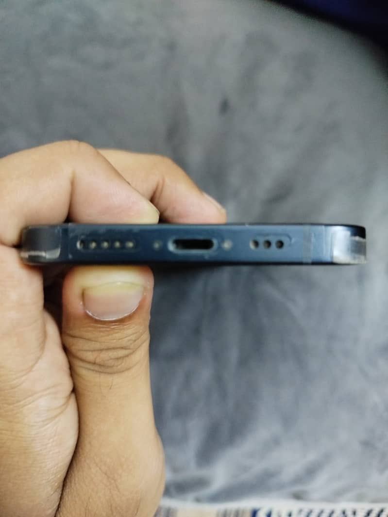 Apple iPhone 13 3