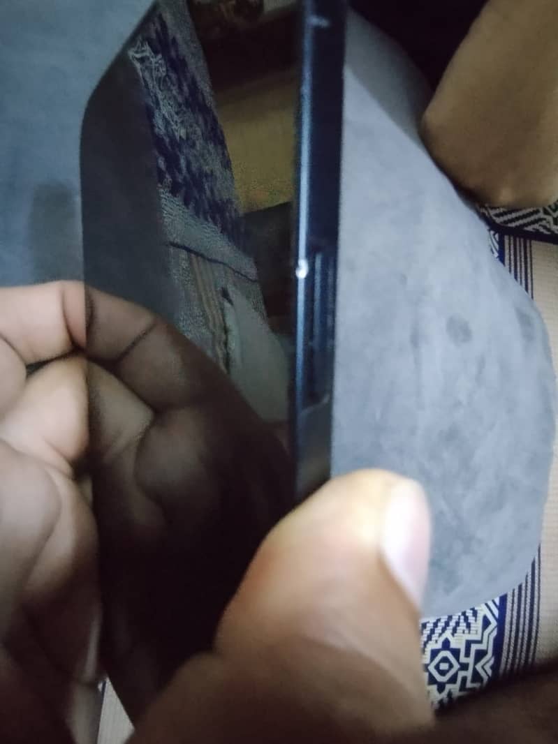 Apple iPhone 13 5