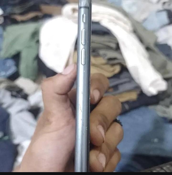 Apple iPhone 11 2