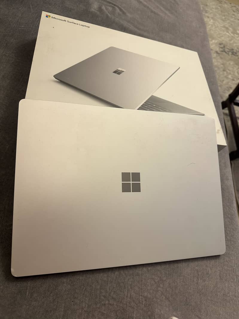 Microsoft surface laptop 2
