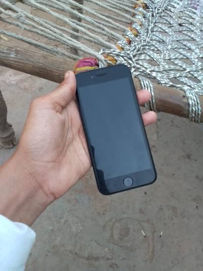 Apple iPhone SE