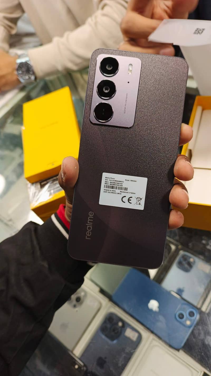 Realme C75 0