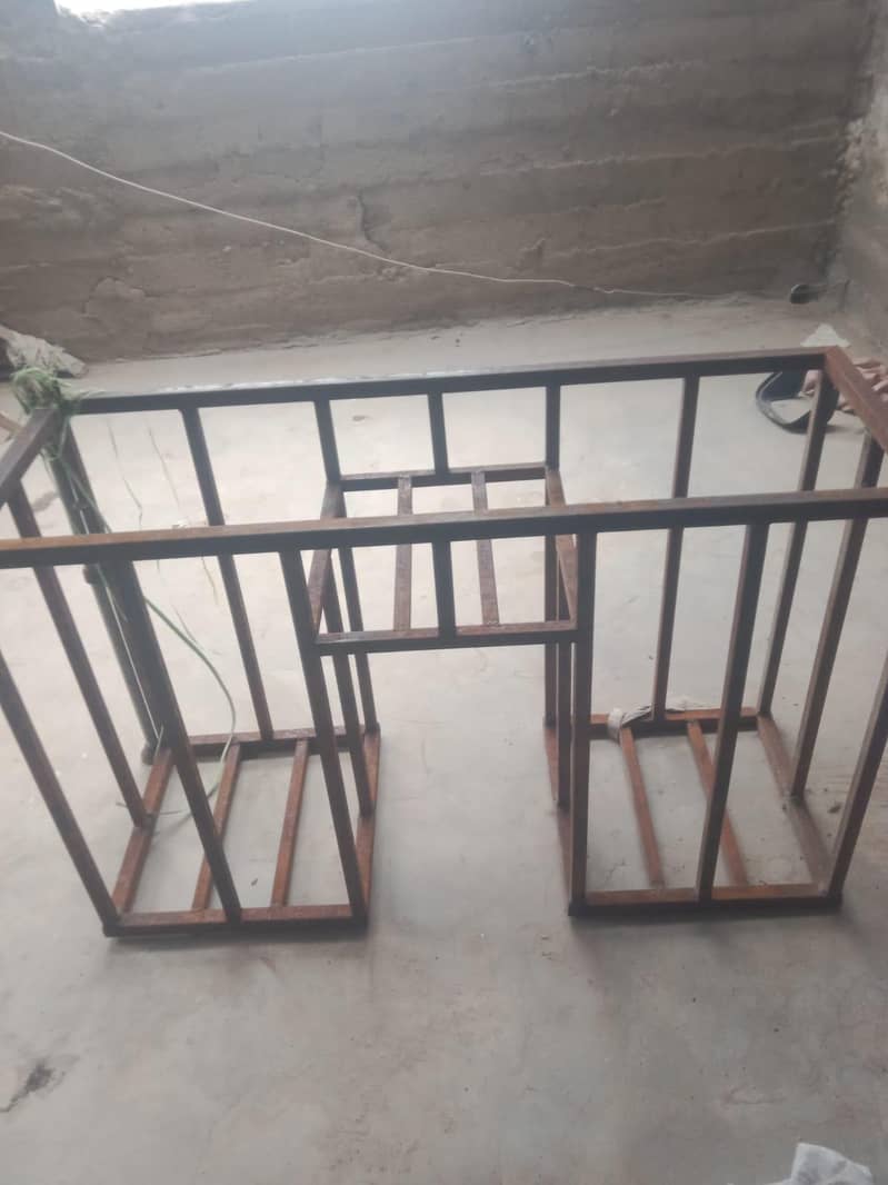 Eggs stand 5