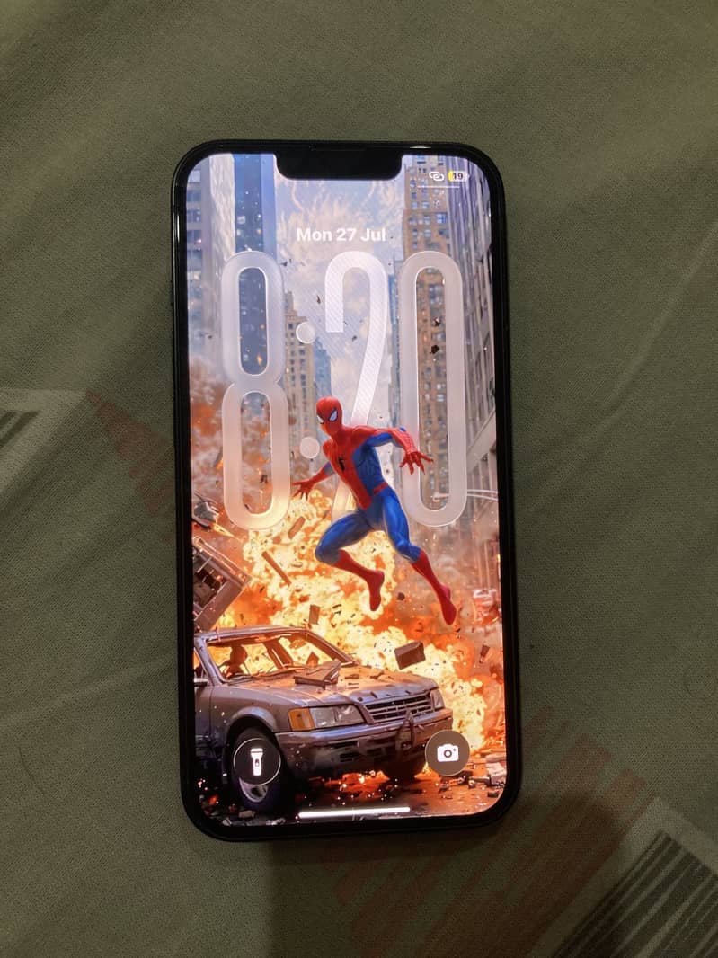 Apple iPhone 13 1