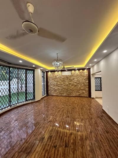 7 Bedroom Full House For Rent