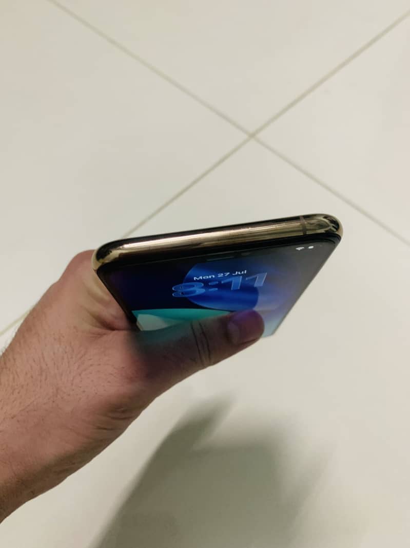 Iphone 11 pro max 2