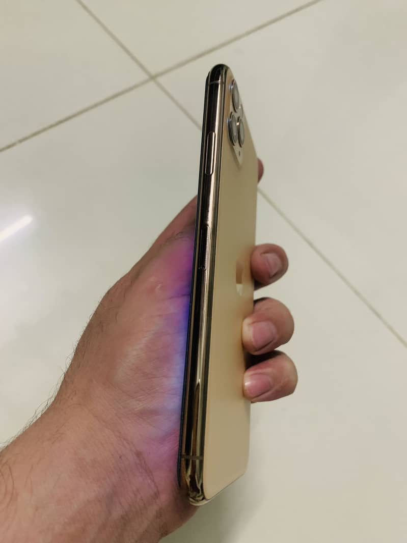 Iphone 11 pro max 6