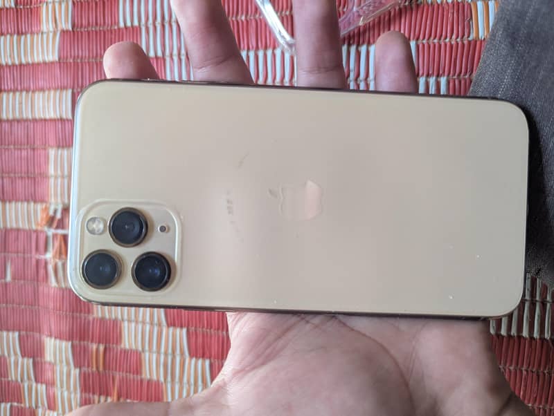Apple iPhone 11 Pro 2