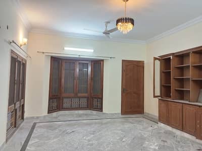 4-Bed Ground Portion For Rent , 500 Sq. Yards, Prime Location