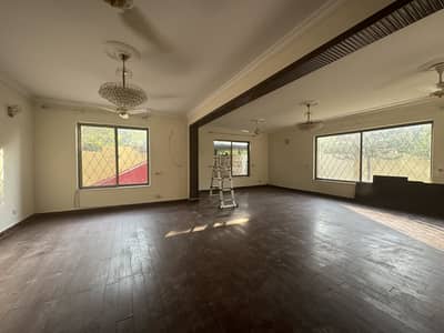 Luxurious 2 Kanal House For Rent In F-10 Triple Storey, Ideal Location