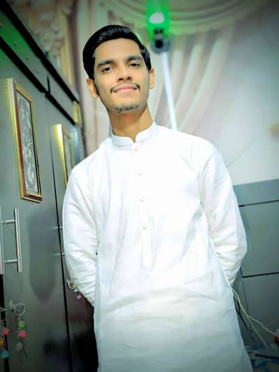 M umer Farooq Attari