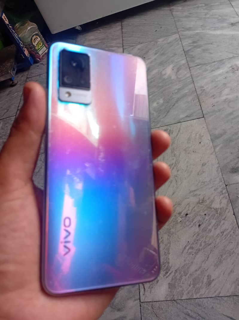 Vivo V21 3