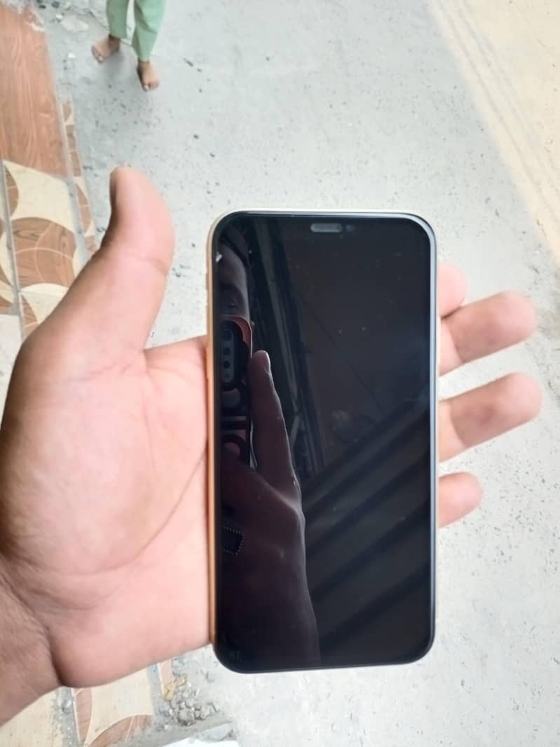 Apple iPhone XR 2