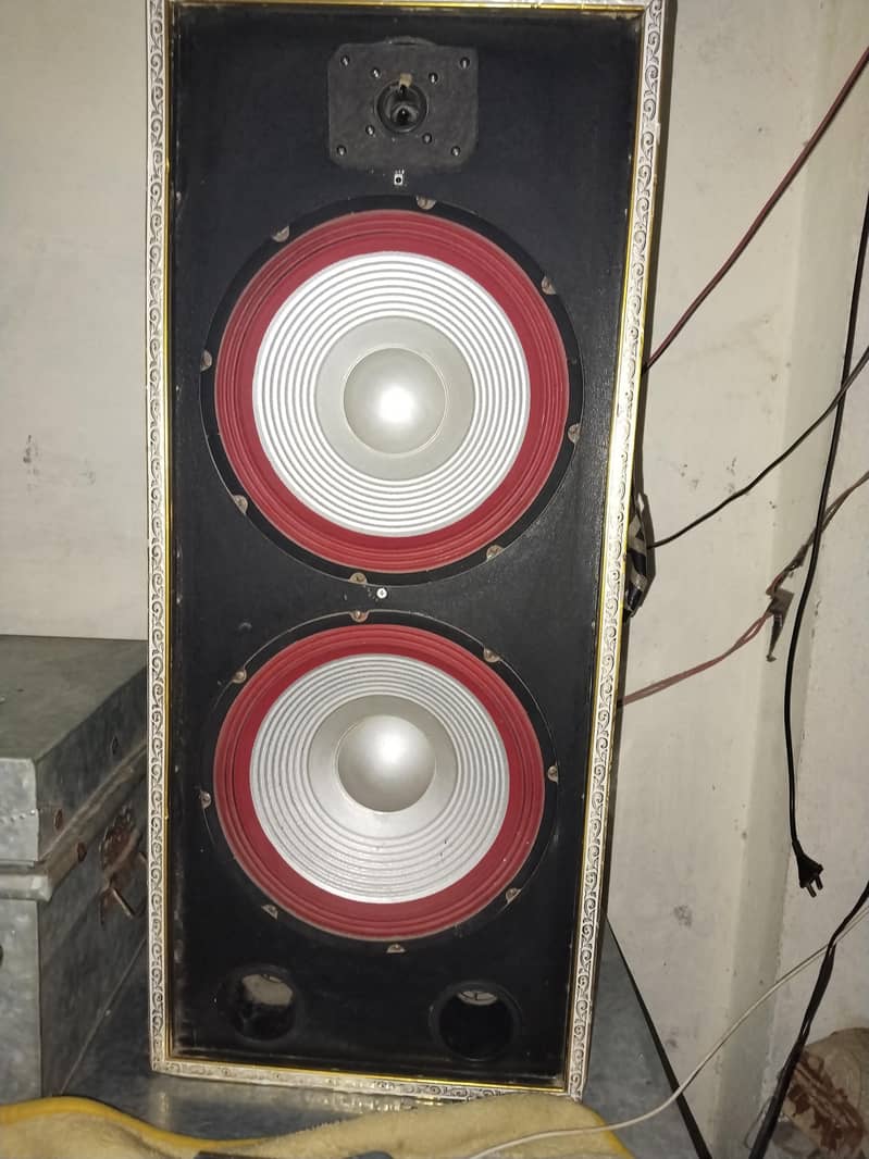 one pair speaker 0