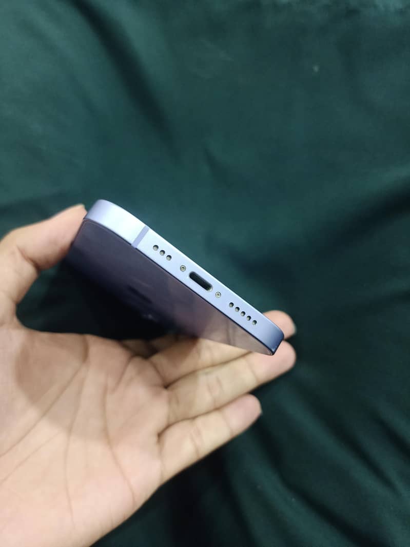 Apple iPhone 12 5
