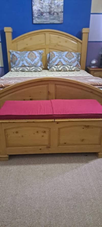 huge king size bed