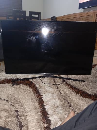 Samsung DEAD LED TV (Read description]