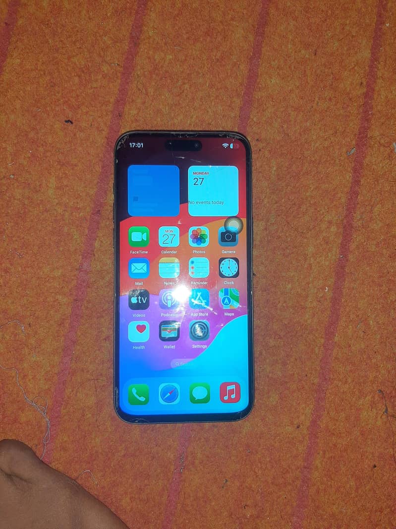 iPhone 15 Pro Max 3
