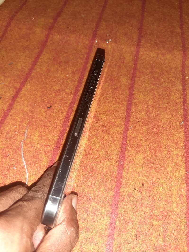 iPhone 15 Pro Max 7