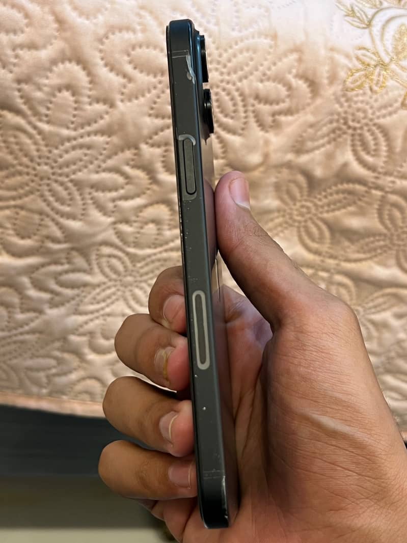 IPHONE 15 plus 1