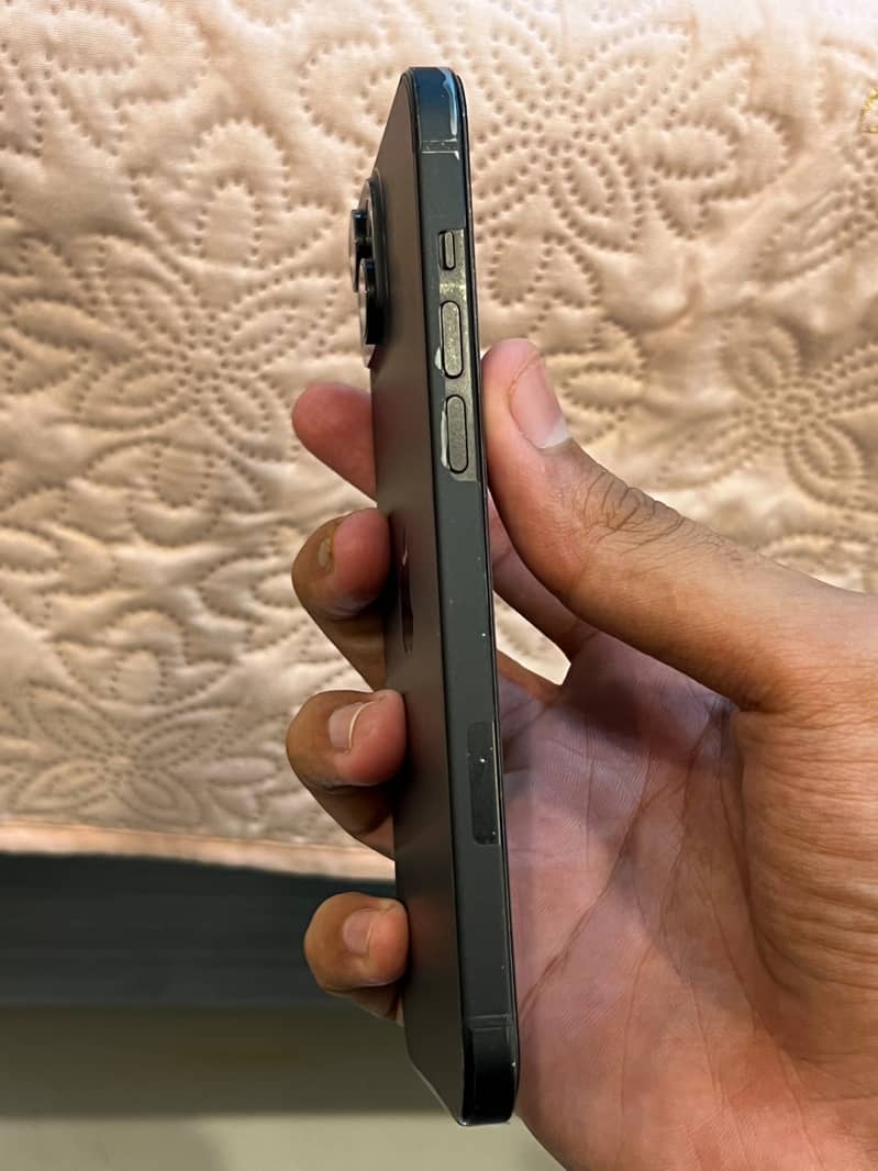 IPHONE 15 plus 3