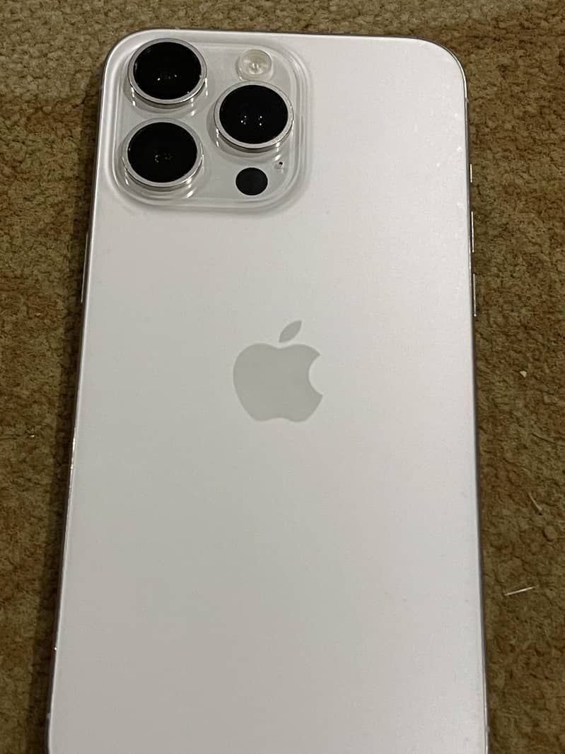 iPhone 15pro max 0