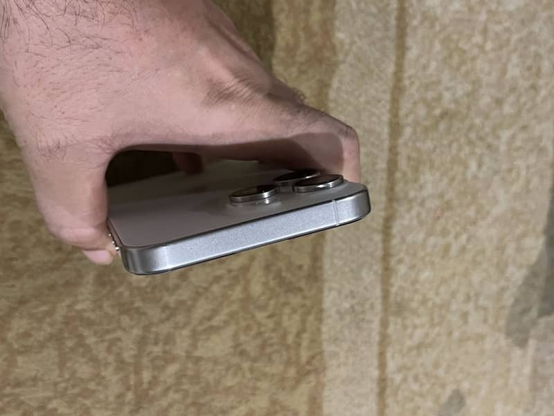 iPhone 15pro max 4