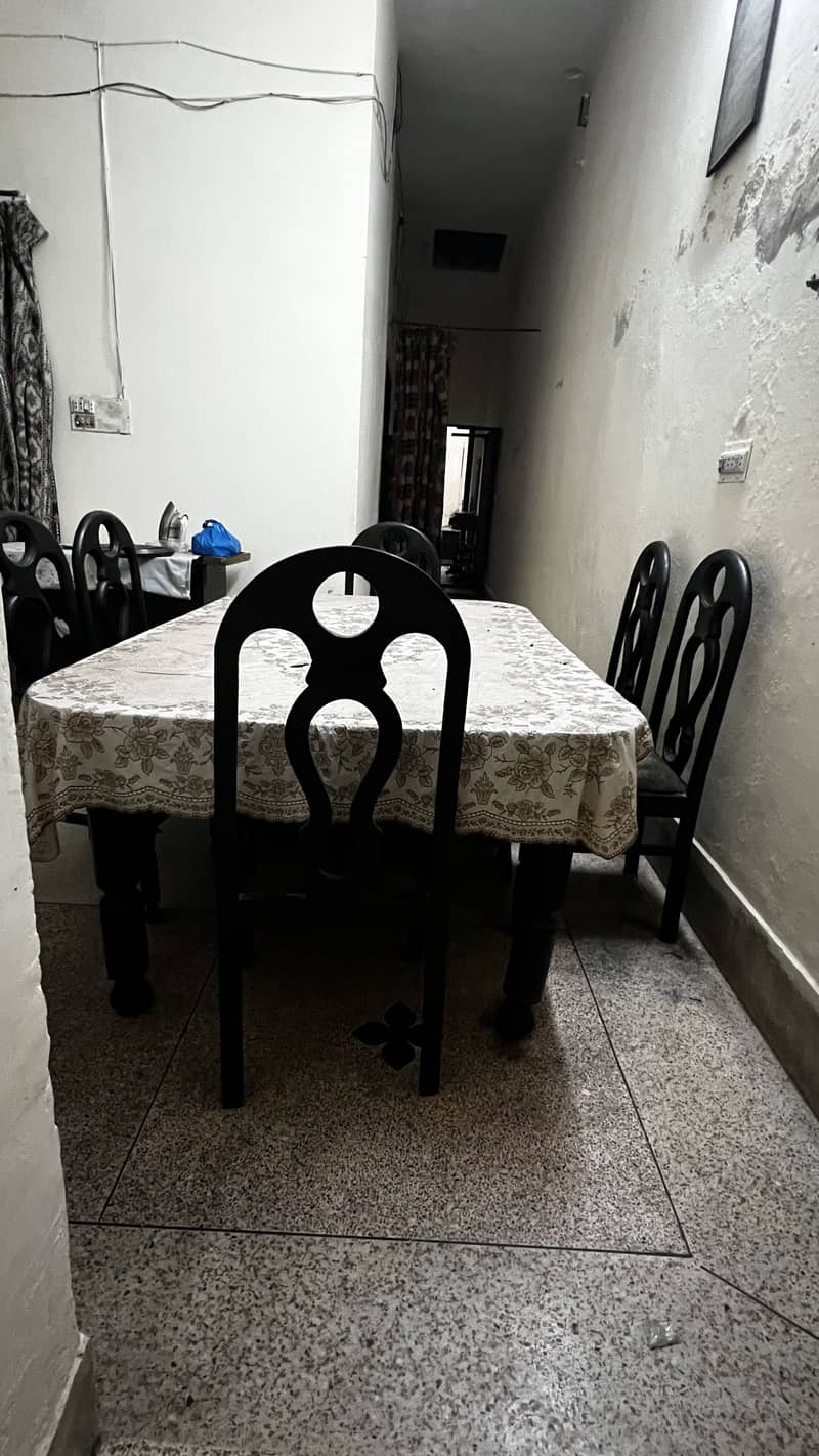 6 seater dining table 1