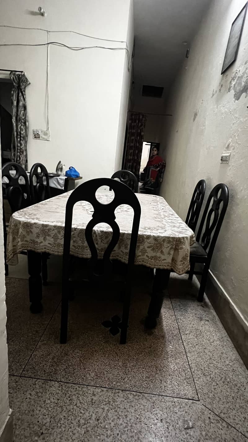 6 seater dining table 3