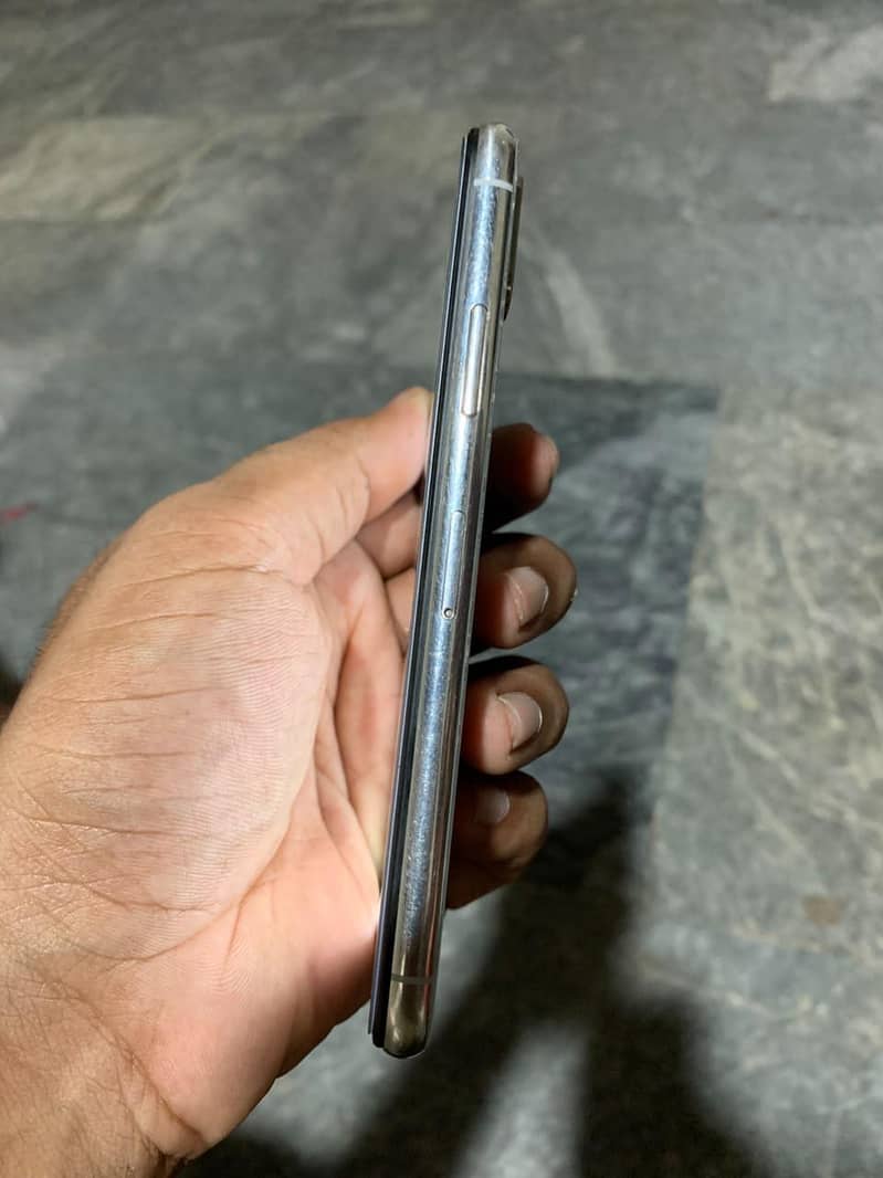 Apple iPhone X 2