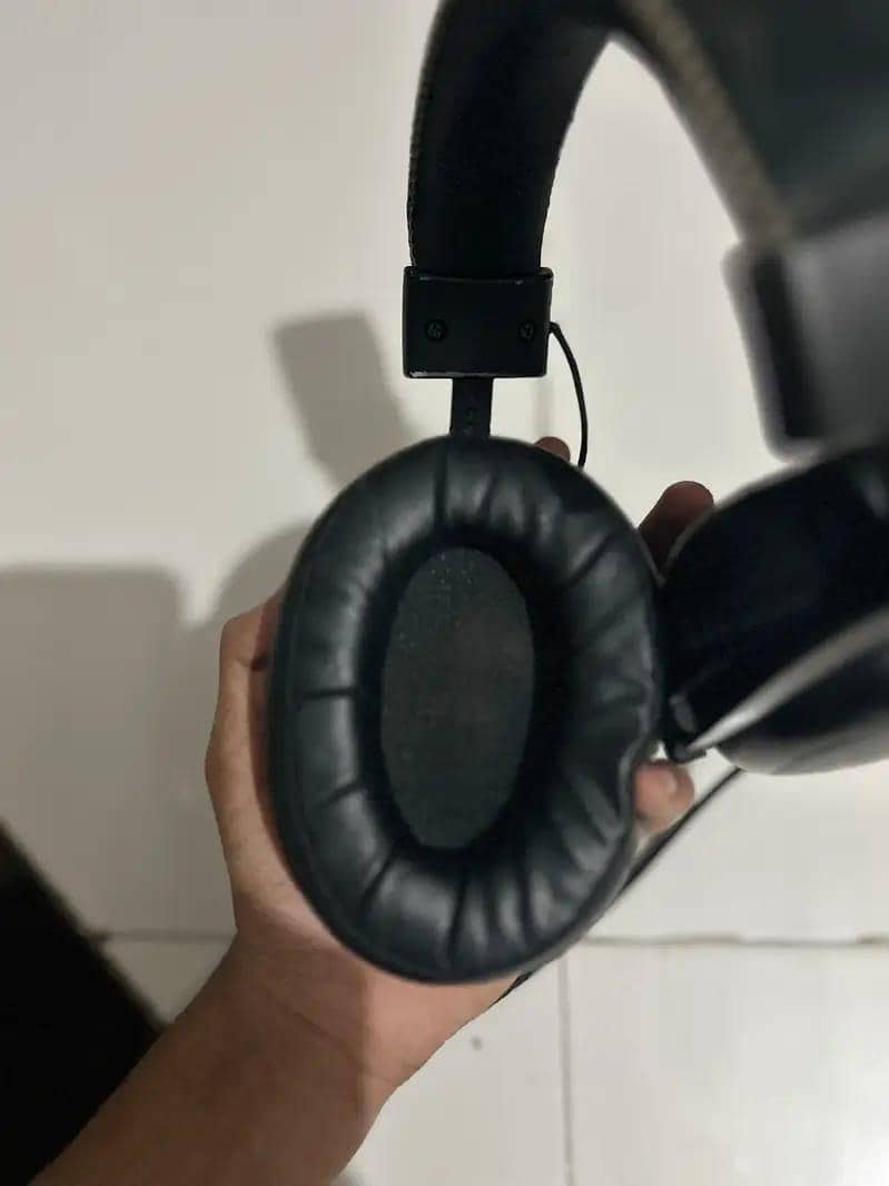 HyperX Cloud III Used – 10/10 Condition 3