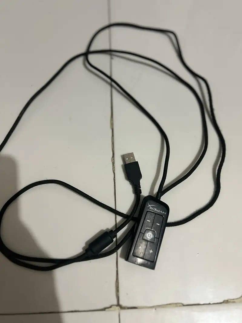 HyperX Cloud III Used – 10/10 Condition 4