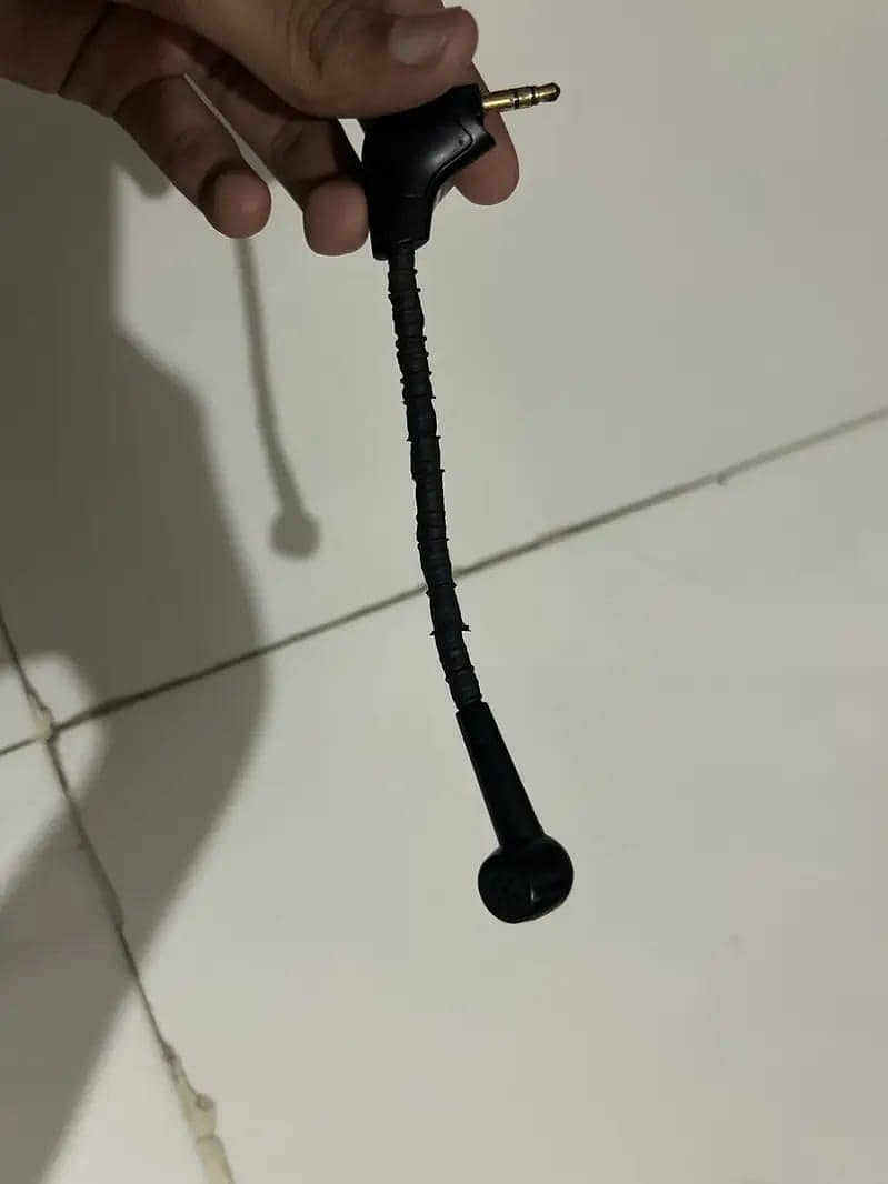 HyperX Cloud III Used – 10/10 Condition 5