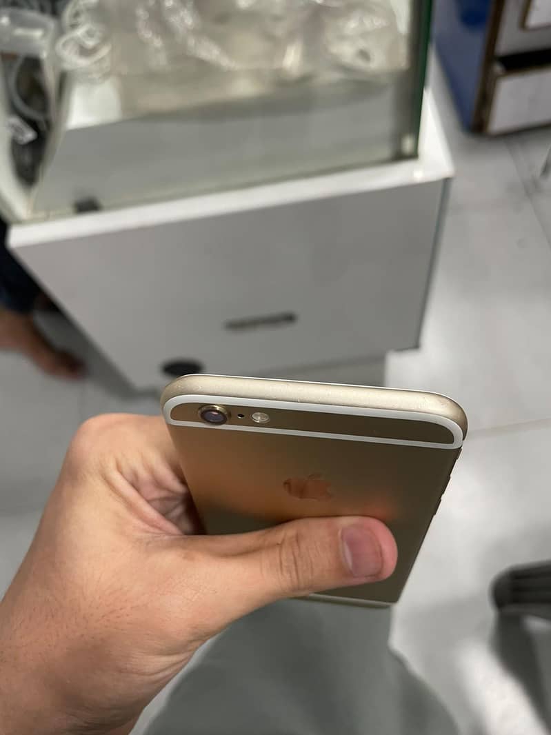 Apple iPhone 6 2