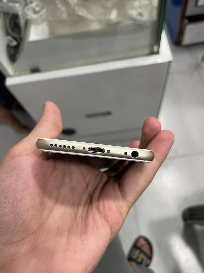 Apple iPhone 6 3