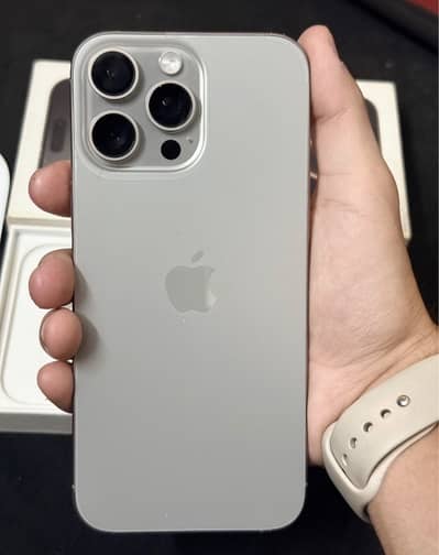 Apple iPhone 16 Pro Max