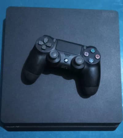 PS4 slim with original box 500gb also have games cd