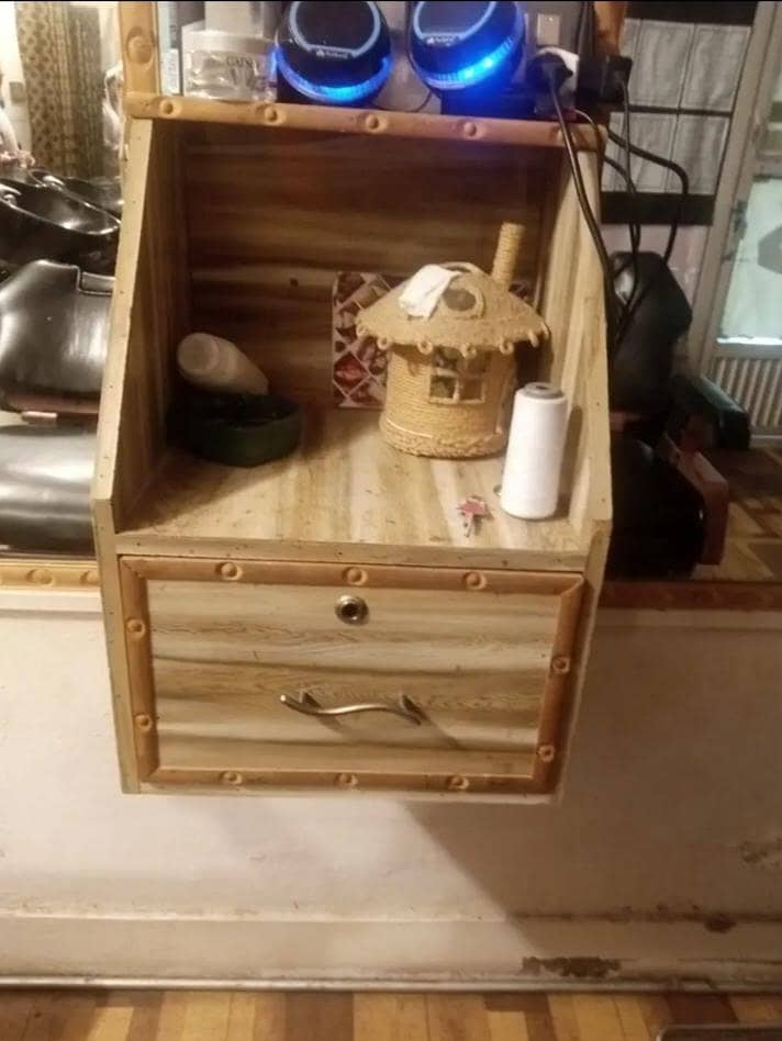 Saloon 3