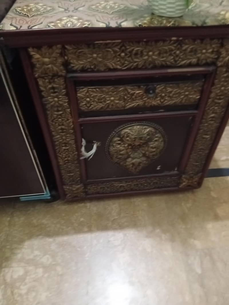bed with side table 3