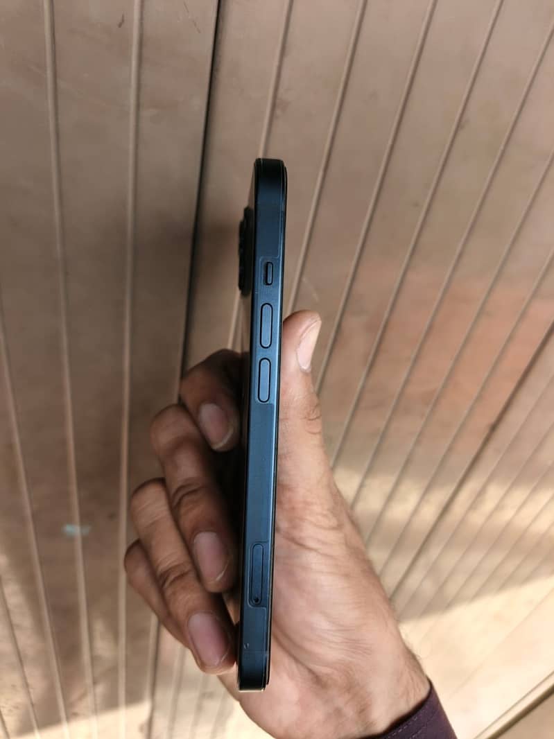 iPhone 14 2