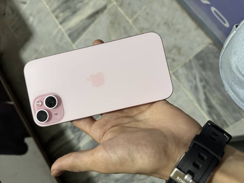 Apple iPhone 15 plus 2