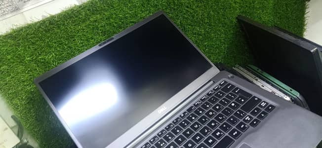laptop 10/10 condition super laptop ha .