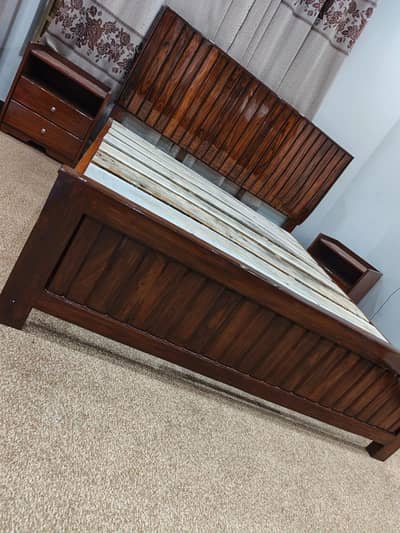 King Size solid wood brand new condition bilkul use nhi hwa