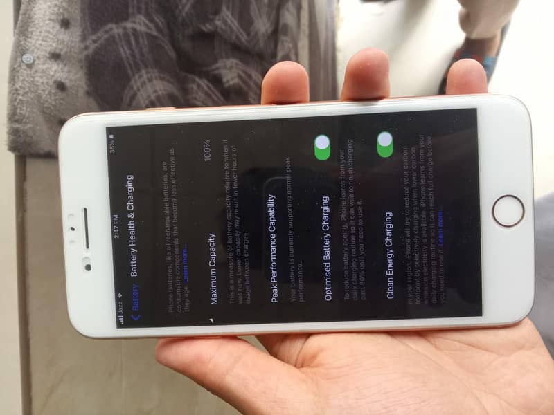 Apple iPhone 8 Plus 3